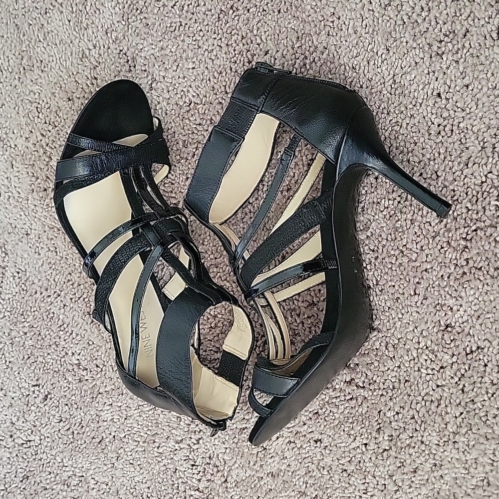 Black cris cros stilettos